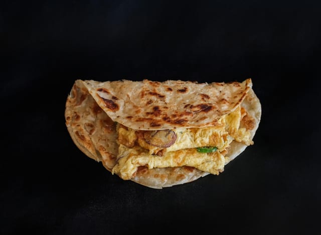 Anda Paratha.